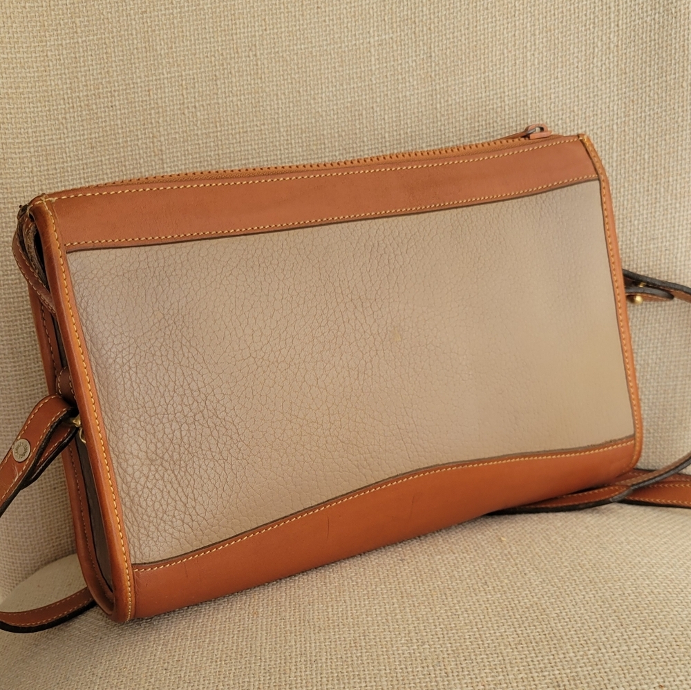 Dooney & Bourke All-Weather Leather Shoulder Bag in cream and tan pebble leather - Picture 5 of 11